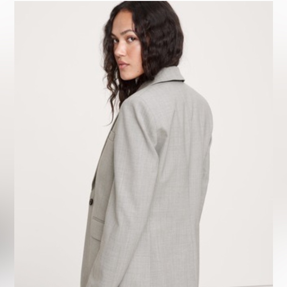 NWT Banana Republic Light Gray Blazer, Size 2 - Picture 2 of 10